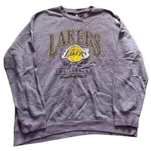 Los Angeles Lakers NBA Graphic Crewneck Sweatshirt Purple Size XL (26x27)